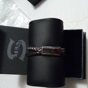 Men Stainless steel &pu leather brown two layer bracelet.9.5”clasp magnet